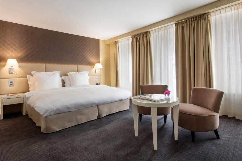 Superior Double Room image 1