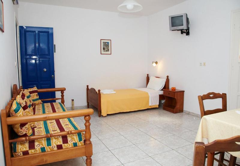 One-Bedroom Apartment (2 - 4 Adults) image 4