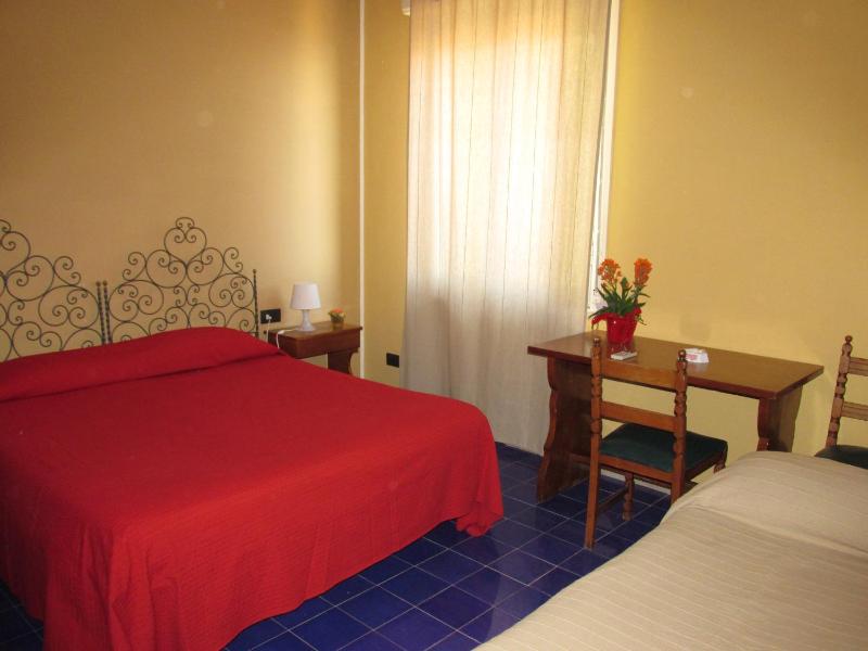 Triple Room with View image 2