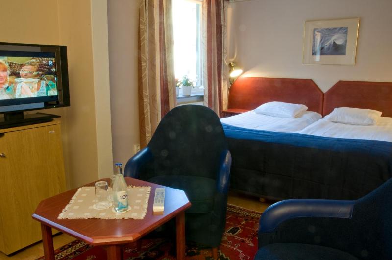 Standard Double Room image 2