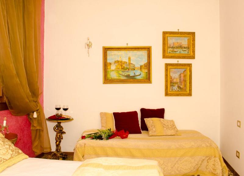 Superior Double Room image 3