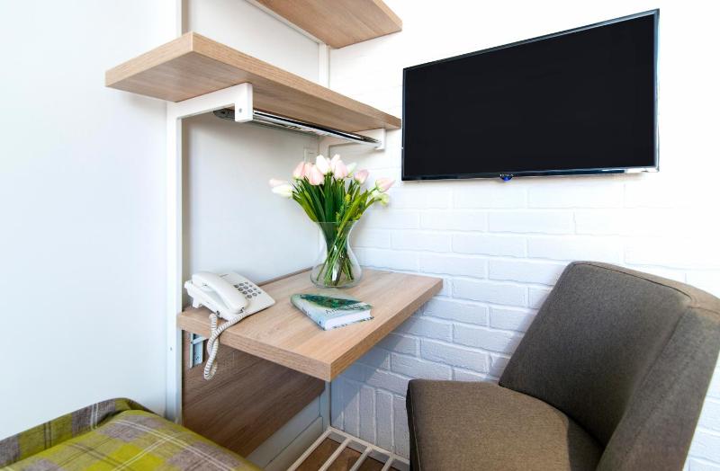 Double Room image 1