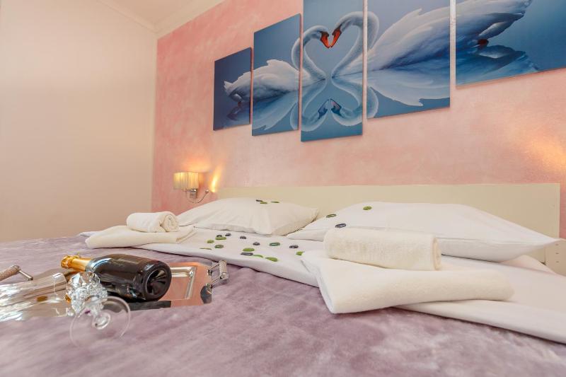 Apartment with Sea View image 3