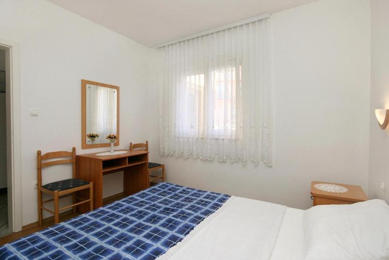 One-Bedroom Apartment with Terrace and Sea View image 2