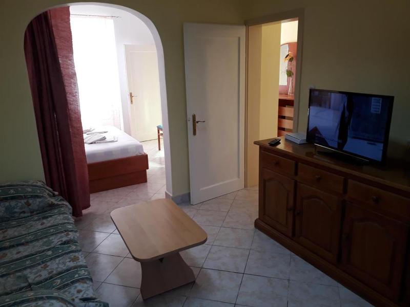 Two-Bedroom Apartment with Terrace image 3