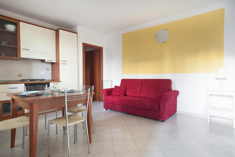 Studio Apartment image 3