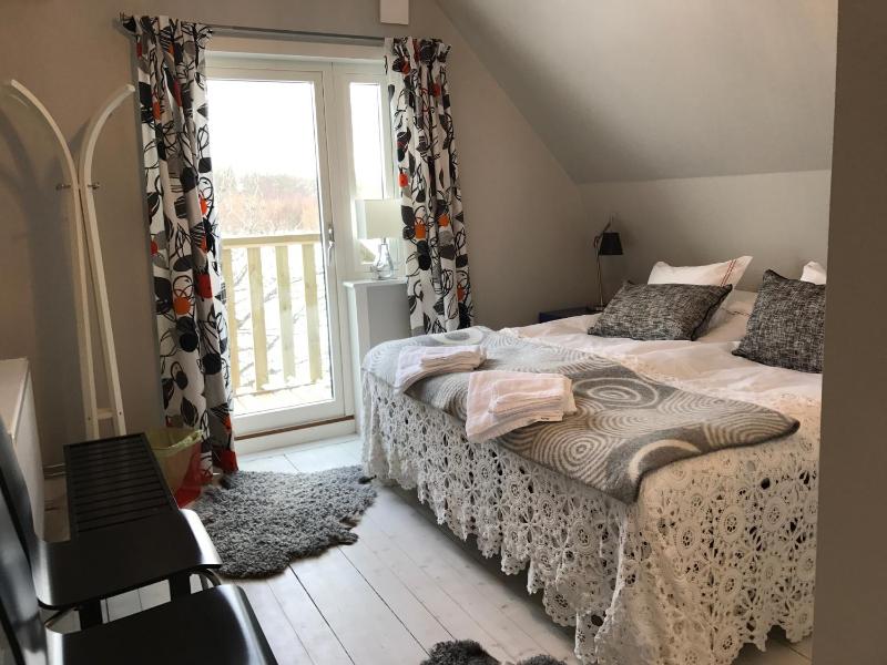 Standard Twin Room image 3