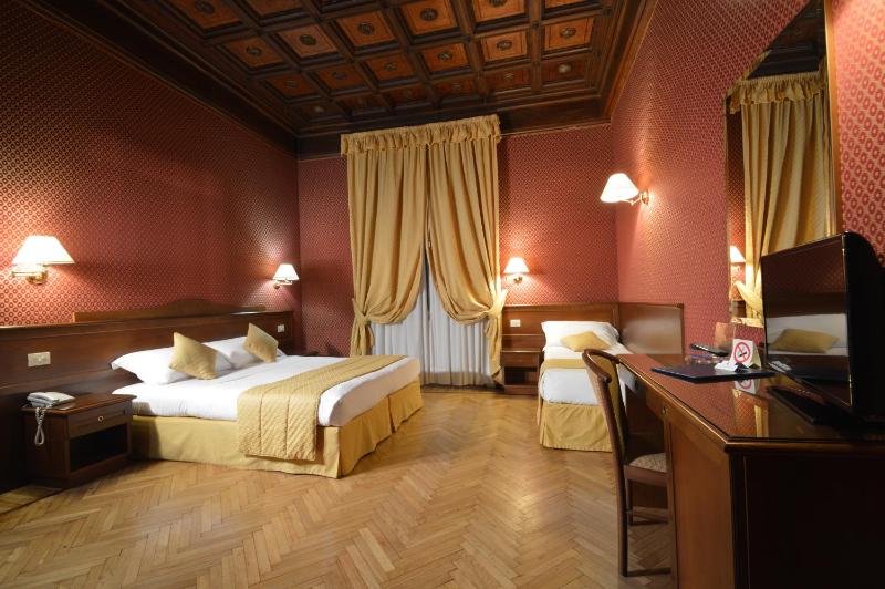 Superior Quadruple Room image 1