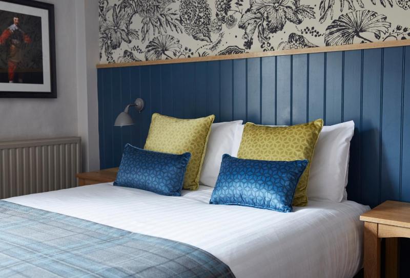 Standard Double Room image 4