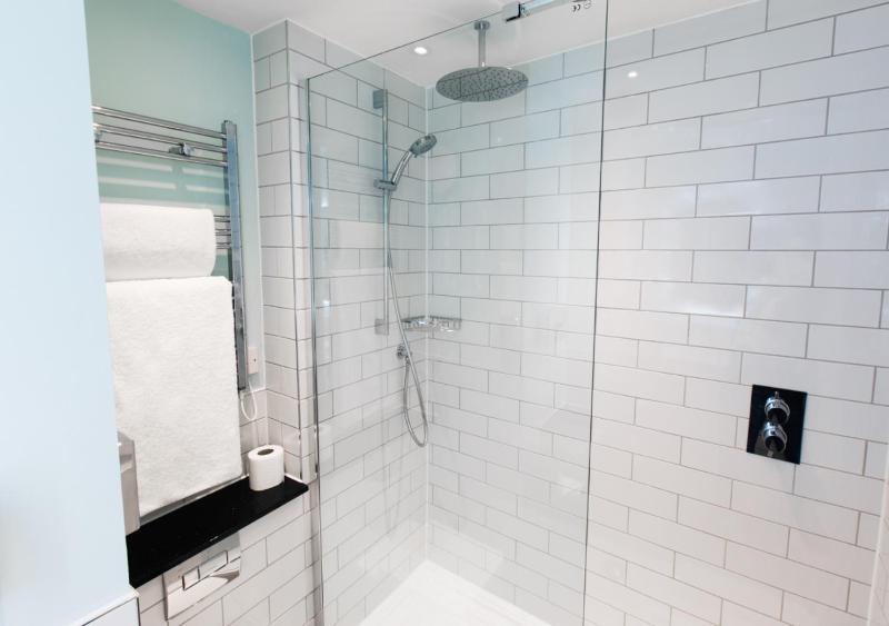 Executive Double Room image 2