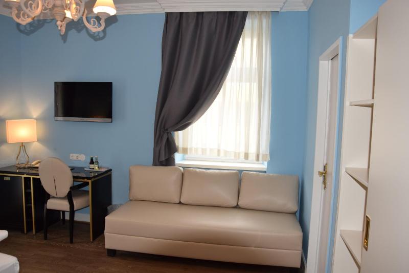 Triple Room image 2