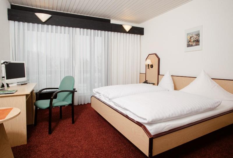 Double Room image 1