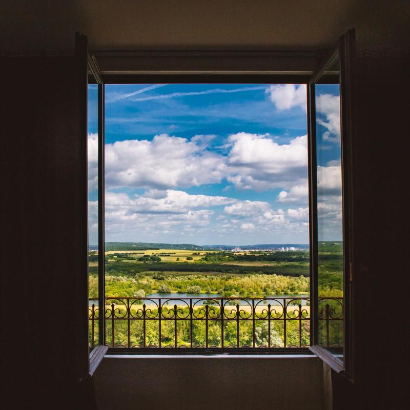 Executive Queen Room image 2