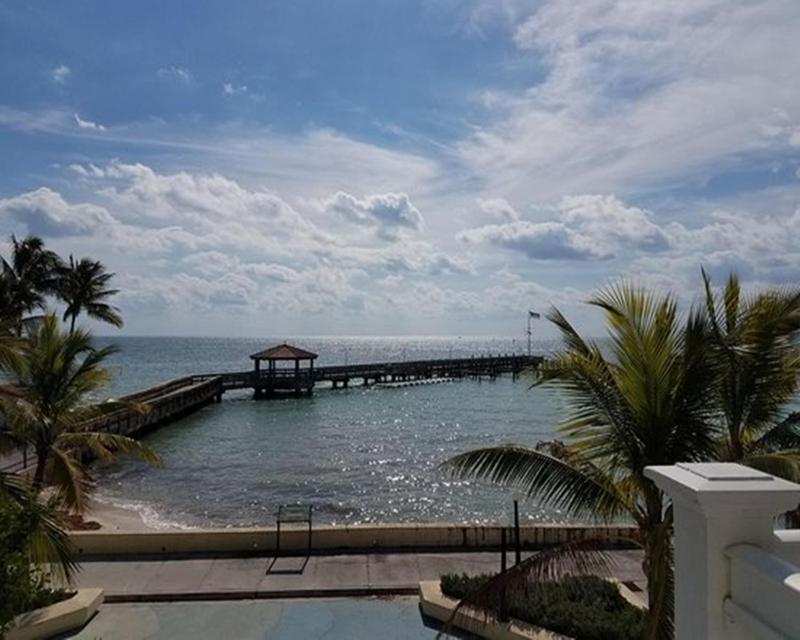 Studio Apartment with Sea View image 2