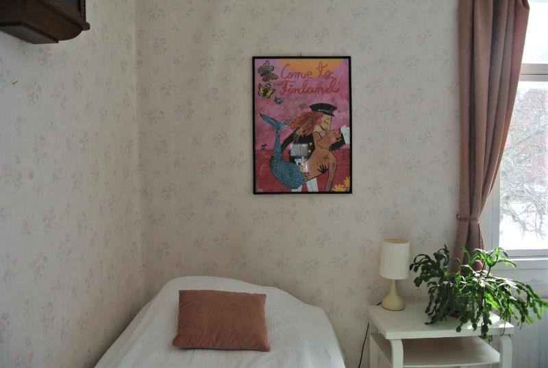 Twin Room with Shared Bathroom image 4
