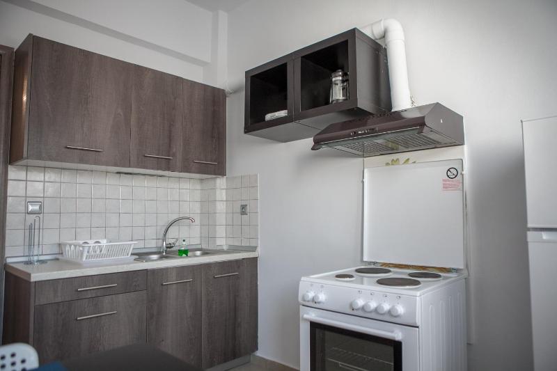Lak Peristeri Homes 50m from metro station - image 4