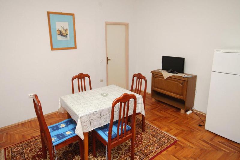Two-Bedroom Apartment with Terrace and Sea View image 3