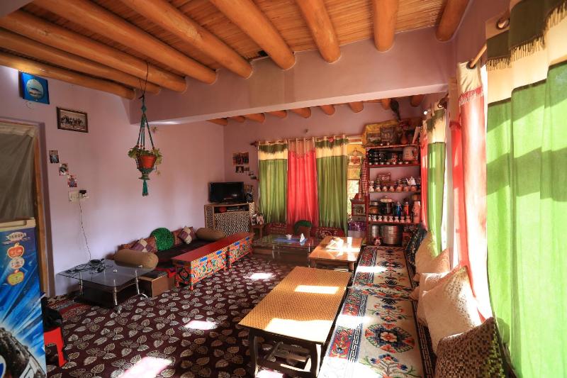 Lhachik Guest House - image 1
