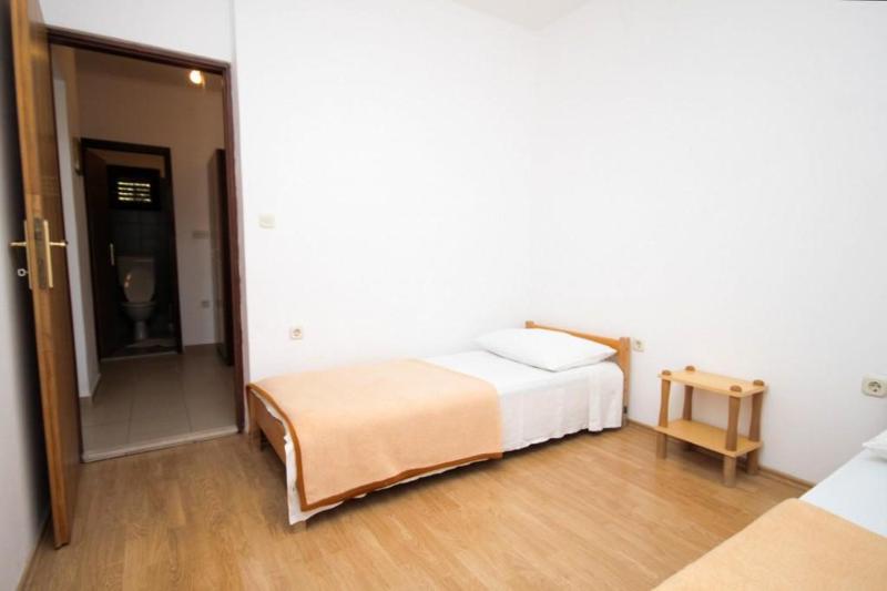 Two-Bedroom Apartment with Terrace image 3