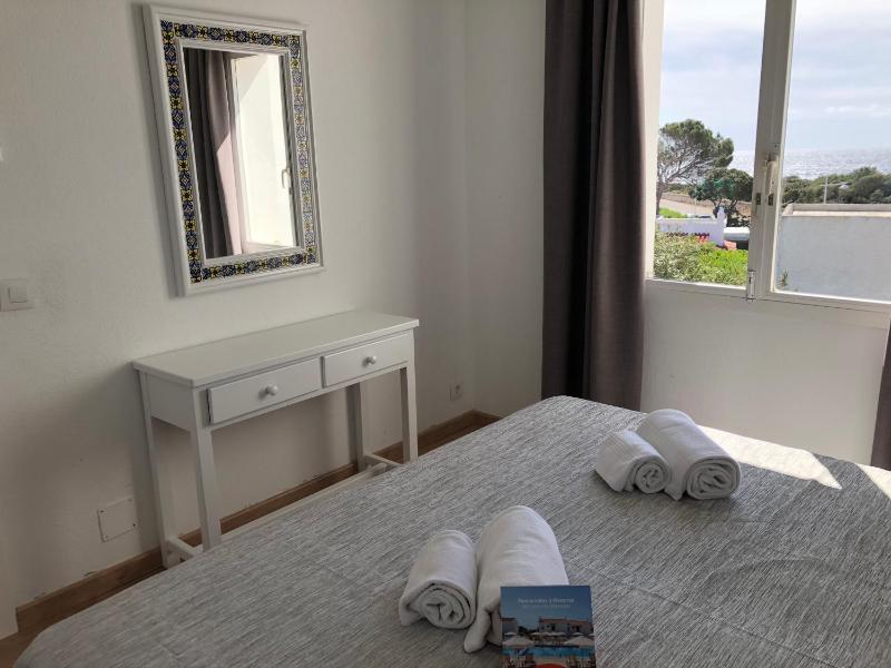 Two-Bedroom Apartment with Sea View image 2