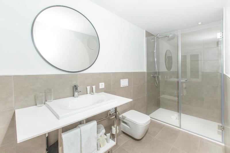 Double Room with Terrace image 2