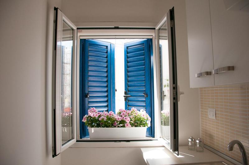 One-Bedroom Apartment with Terrace  image 1