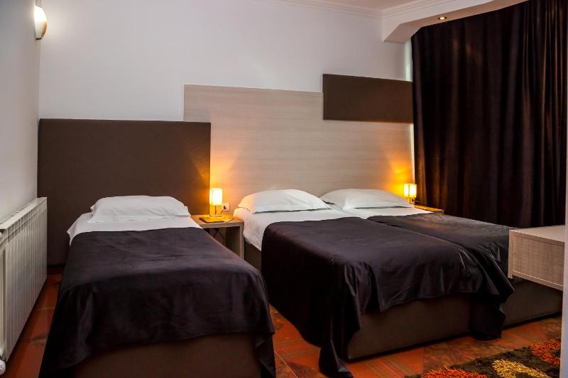 Triple Room image 1