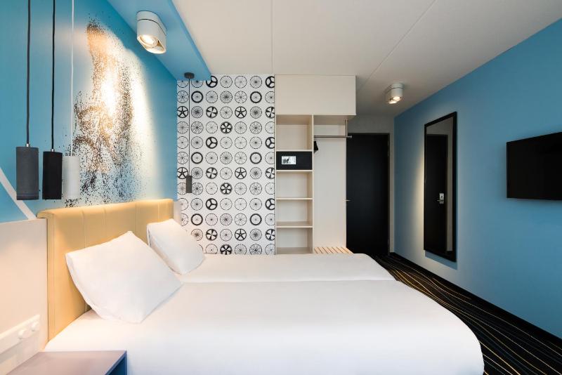 Motion Double Room image 3
