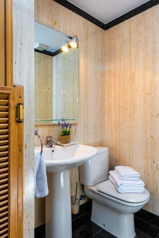 Three-Bedroom Apartment with Terrace image 3