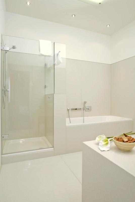 Suite image 2