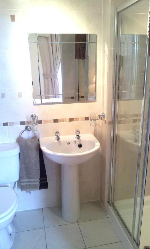 Double Room image 4