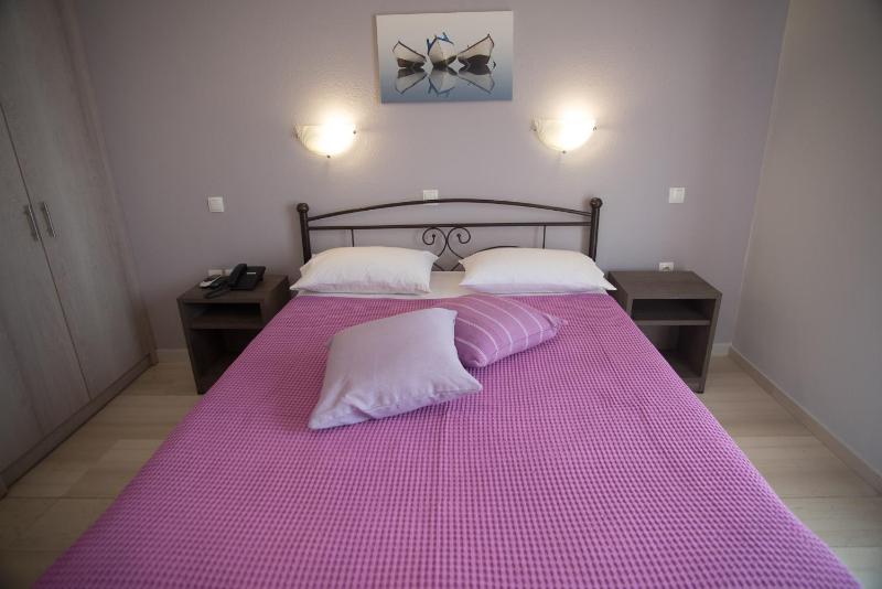 Double Room with Sea View image 2