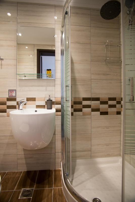 Double Room with Sea View image 2
