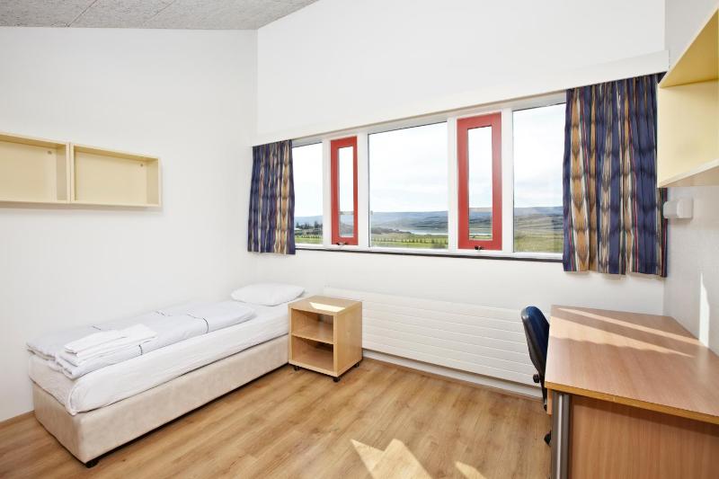 Double or Twin Room image 3