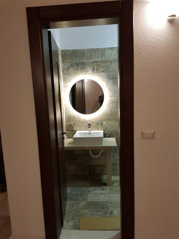 Deluxe Double Room (2 Adults + 1 Child) image 2