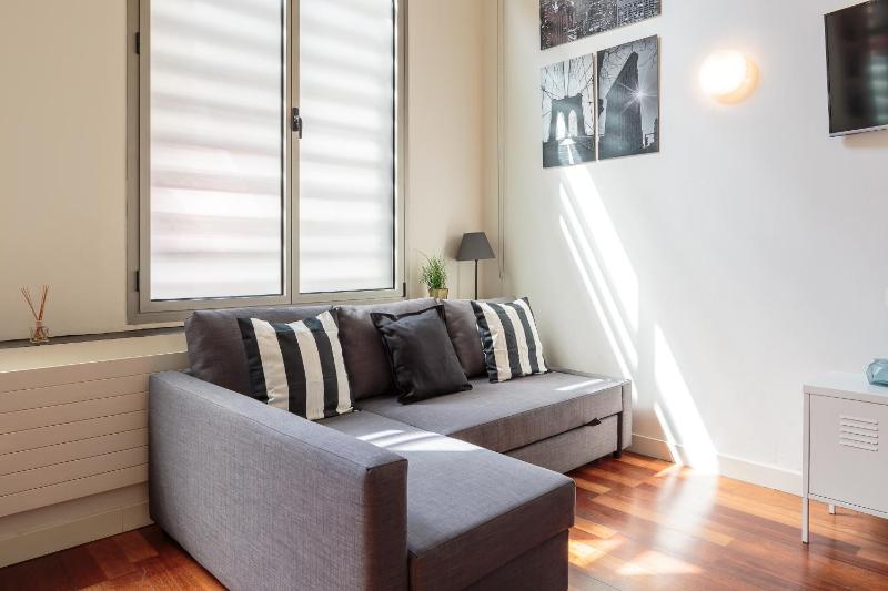 Modern and Trendy Duplex next to Paseo de Gracia - image 5