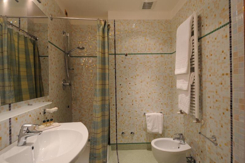 Double Room image 2