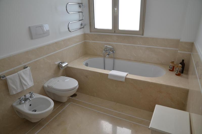 Suite with Balcony image 2