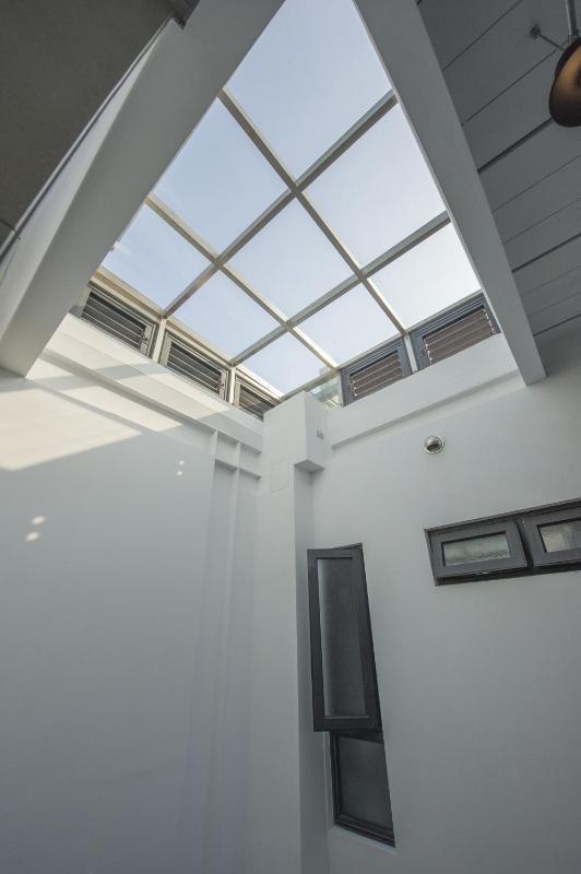 OX Suites - image 11