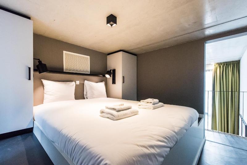 One-Bedroom Apartment wheelchair accessible image 2