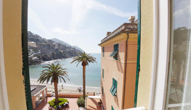 Suite with Sea View image 3