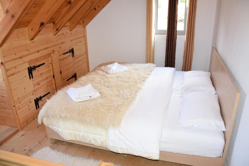 Suite with Mountain View image 3