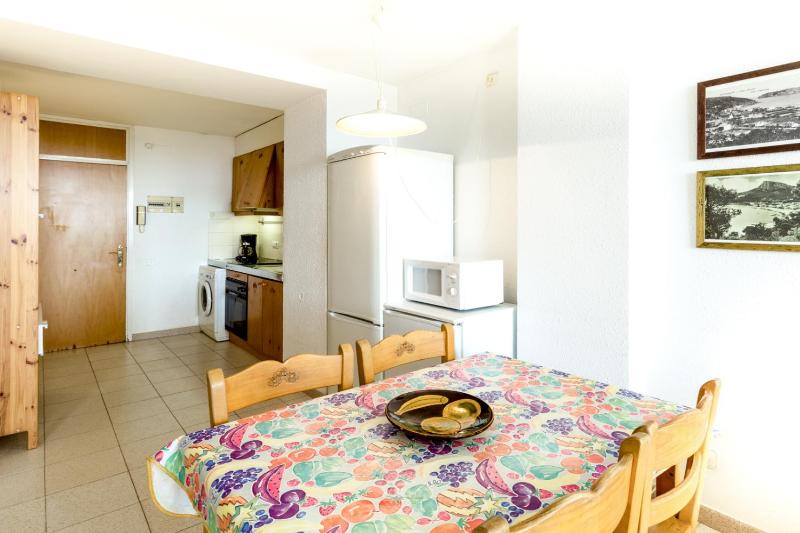 Apartament Sol 404 Sistach Rentals - image 3