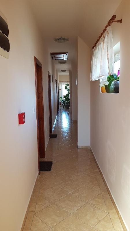 Double Room image 4