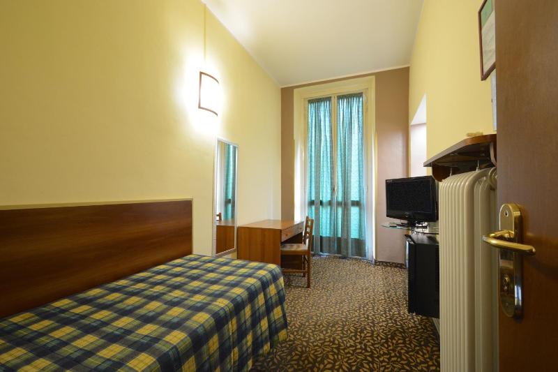Single Room with Shared Shower and Toilet image 2