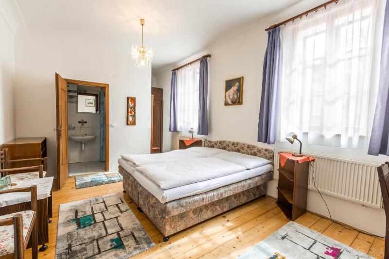 Quiet Double or Twin Room image 1