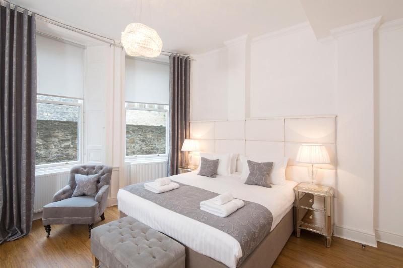 Studio Apartment image 1