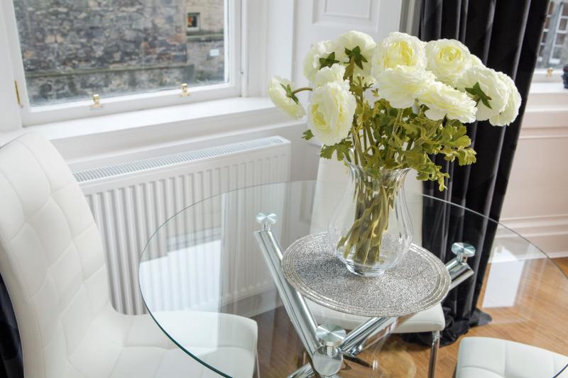 Luxury Two-Bedroom Apartment image 2