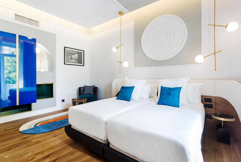 Premium Room image 4