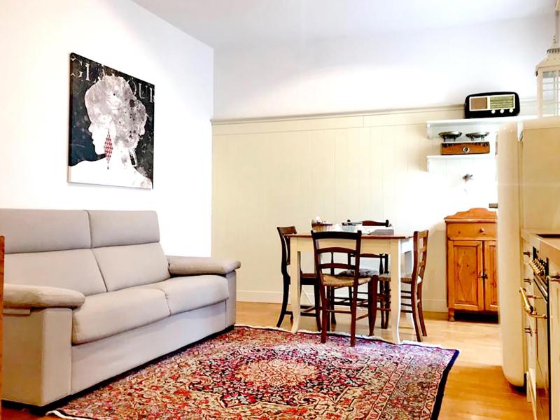 Standard One-Bedroom Apartment image 2